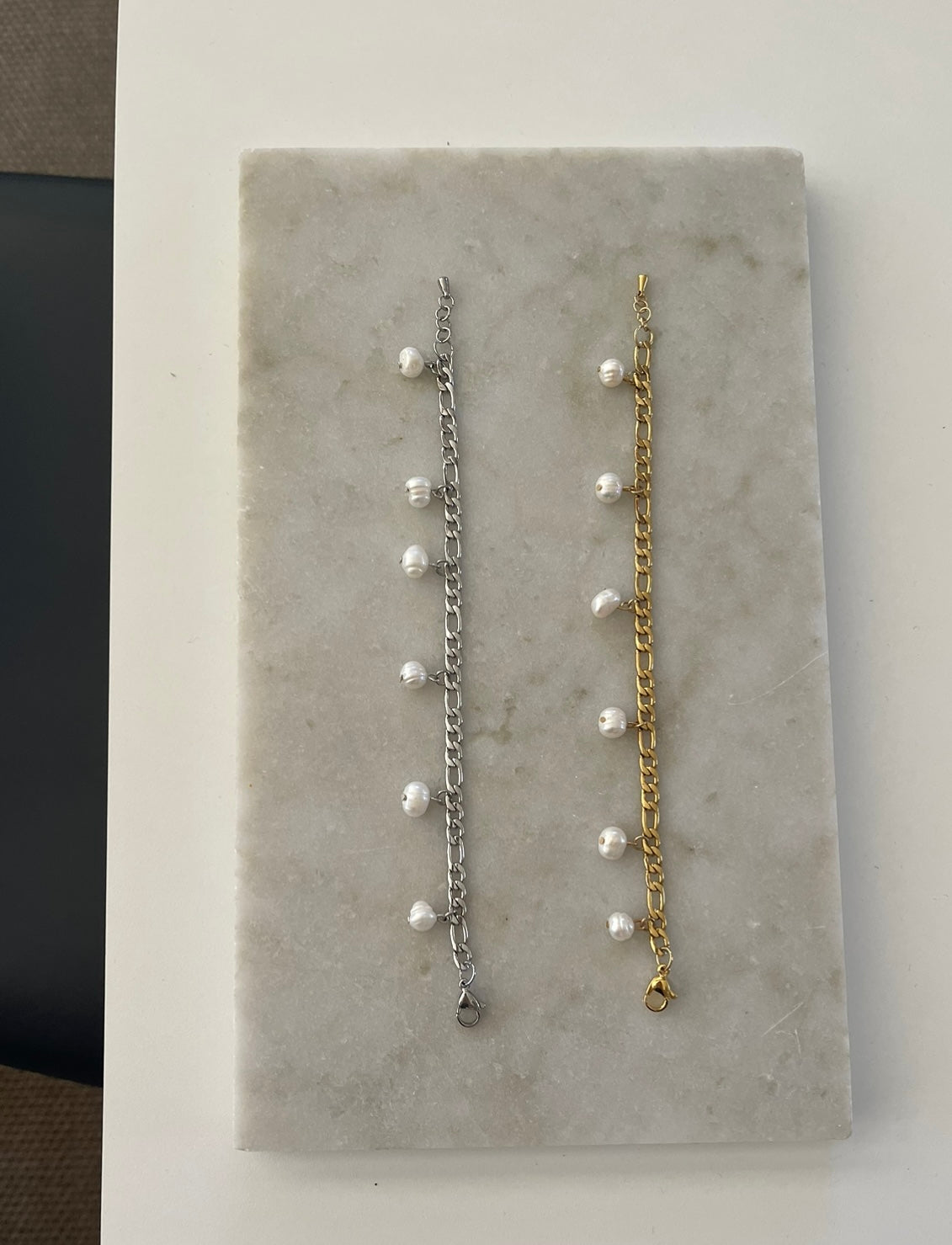 Pearl Charm armband Guld